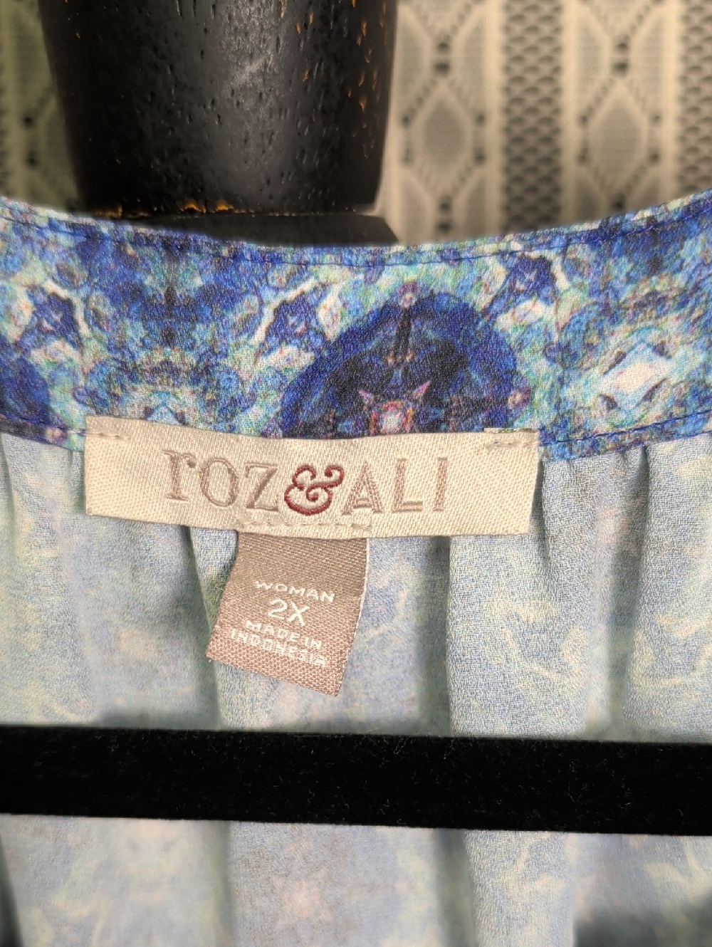 Roz & Ali 2x Ladies V Neck Blouse Shirt - Picture 2 of 10